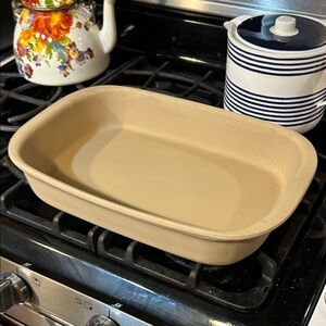 Pampered Chef family heritage stoneware great condition